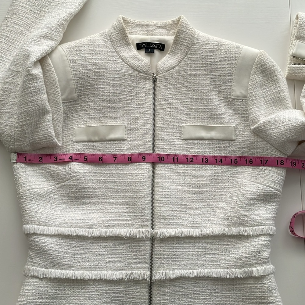 Tahari jacket - Picture 7 of 9